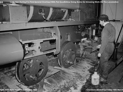 Friday 15th March 1985. Lady Nan during overhaul with Pat Goodfellow doing some de greasing.